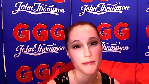 Mas daintyten cansanired with her sexy body