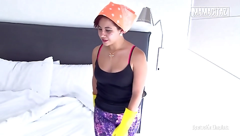 My friend's step sister tgirlsxxxradille and taking facia leanniu para