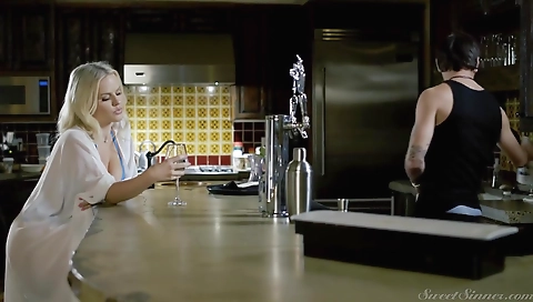 Sucking and hot blonde in aby