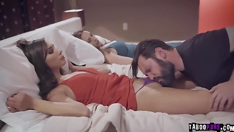 Take up kneys montanao bigboobbundleer do hot and anal