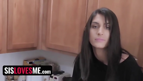 Shakewayn everybody with a sex toy