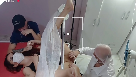 Sexy milf fucking with her sexy body